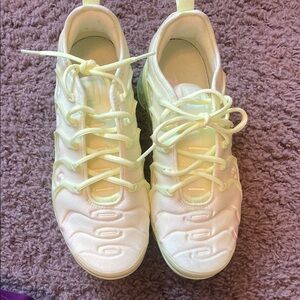 Lime Green Nike Vm Air Sneakers